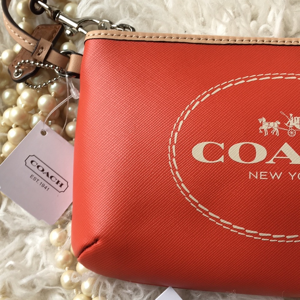 NWT • COACH • HP Horse & Carriage Leather Wristlet - Picture 2 of 9